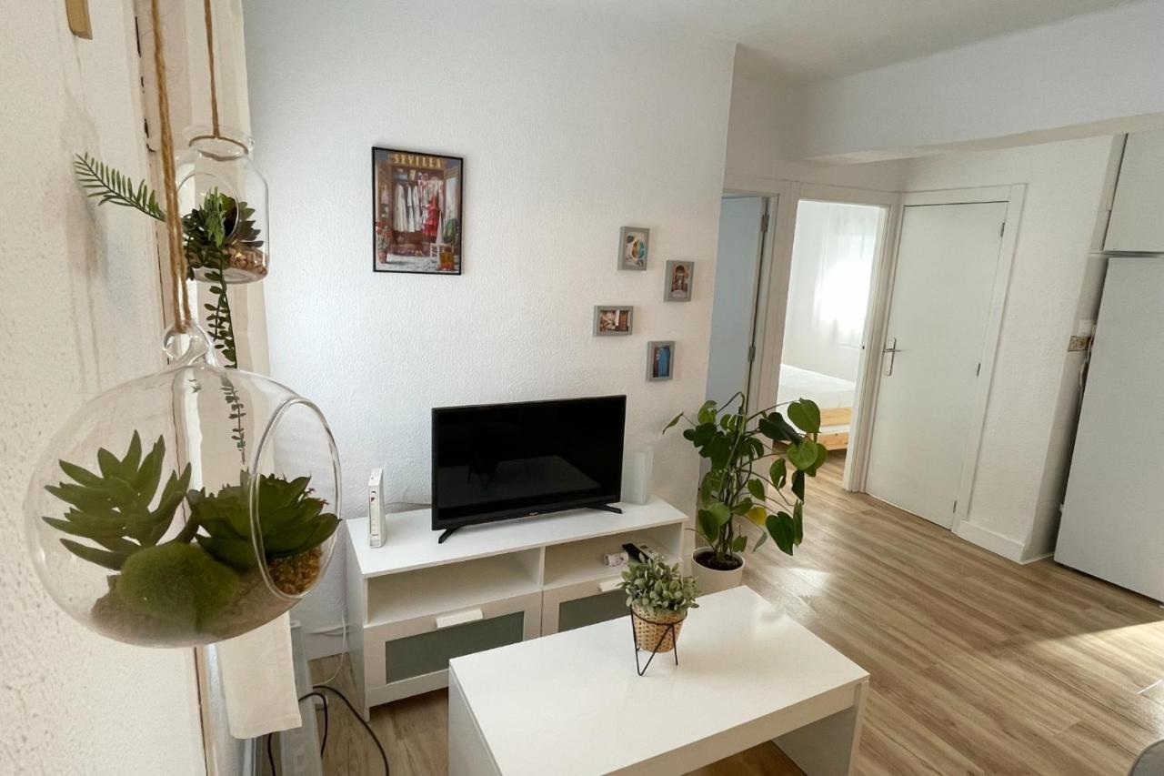 Fedriani Bright And Cosy Apartment Sevilla Eksteriør billede
